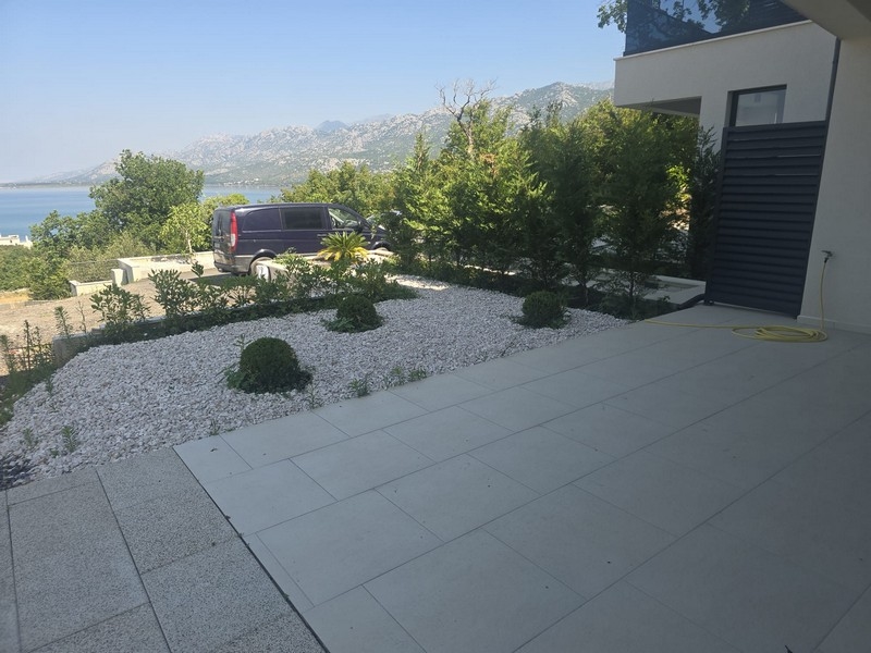 Zadní část pozemku A23692 poblíž Zadaru.