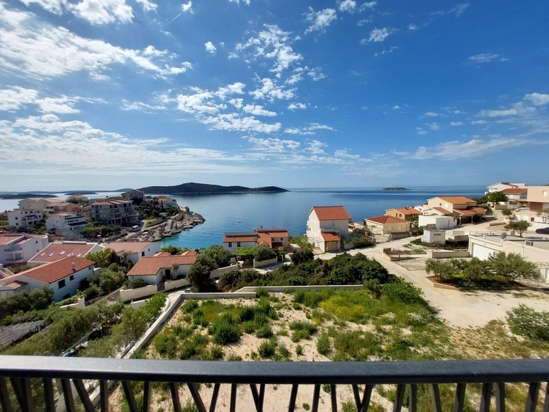 Realitní makléř pro Chorvatsko - Panorama Scouting A2449