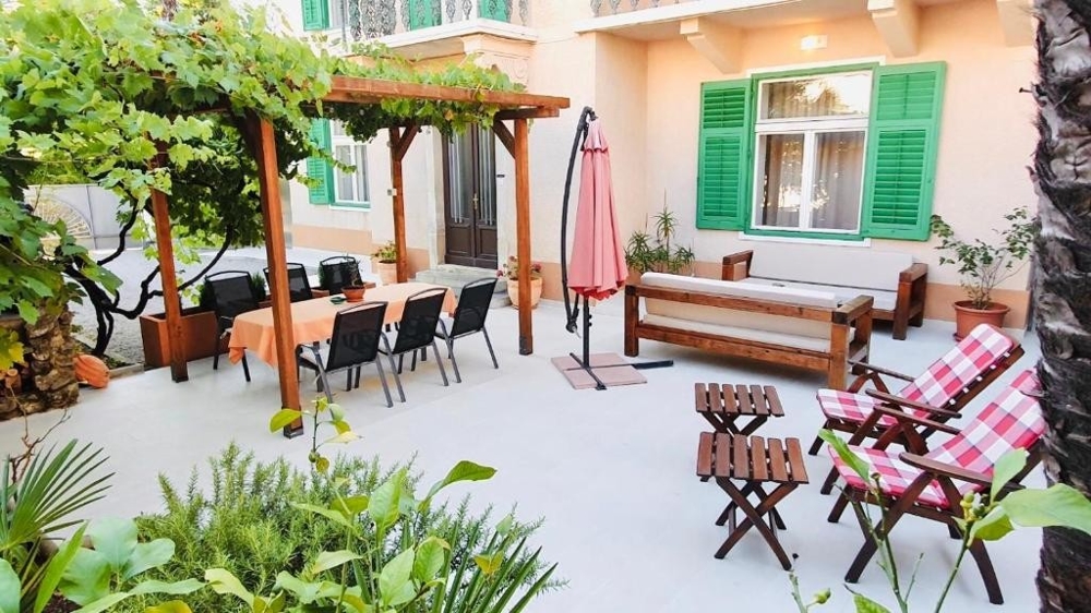 Terasa nemovitosti A2669, která je na prodej v Chorvatsku v regionu Opatija - Panorama Scouting.