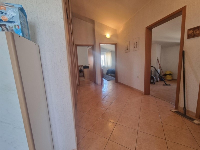 Předsíň a vstupní prostor.