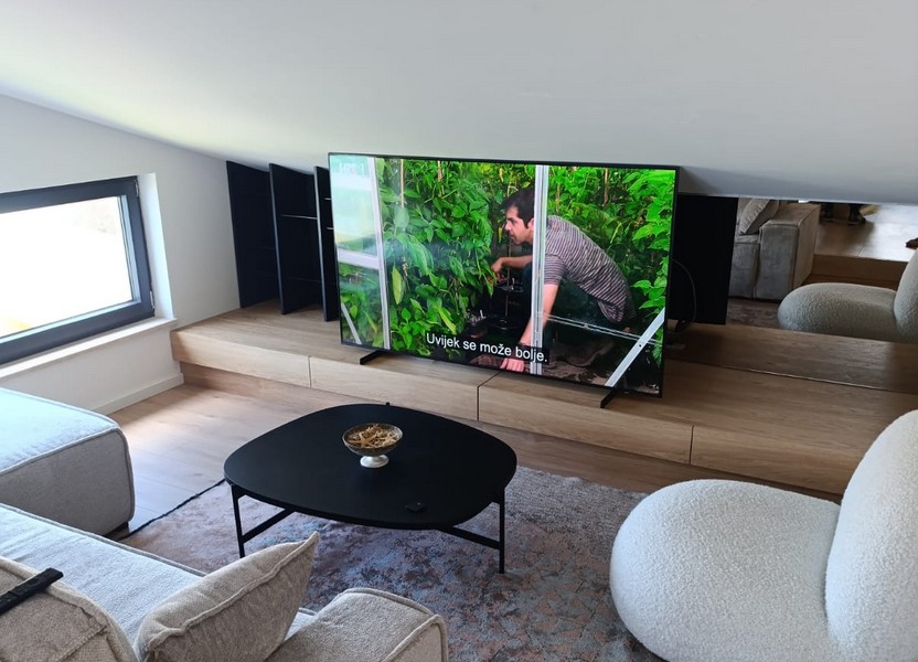 Výtah vede přímo do horního patra apartmánu A2806, který je na prodej v Chorvatsku u moře.