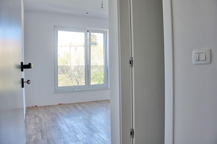 Pohled na světlý prostor na spaní.