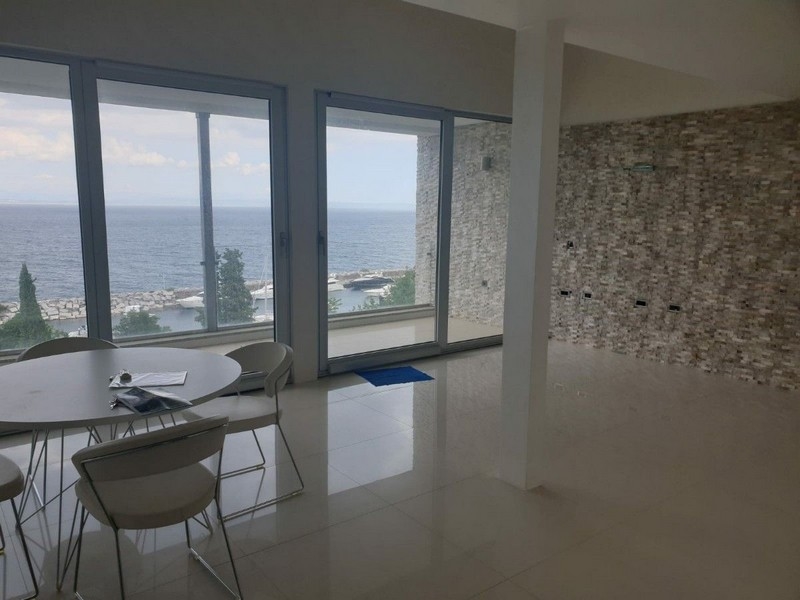 Nemovitost s výhledem na moře v Chorvatsku na prodej - A2820 poblíž Opatije.