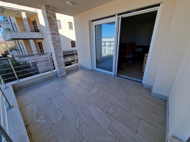 Terasa nemovitosti A2834, která je na prodej v Chorvatsku na ostrově Krk - Panorama Scouting.