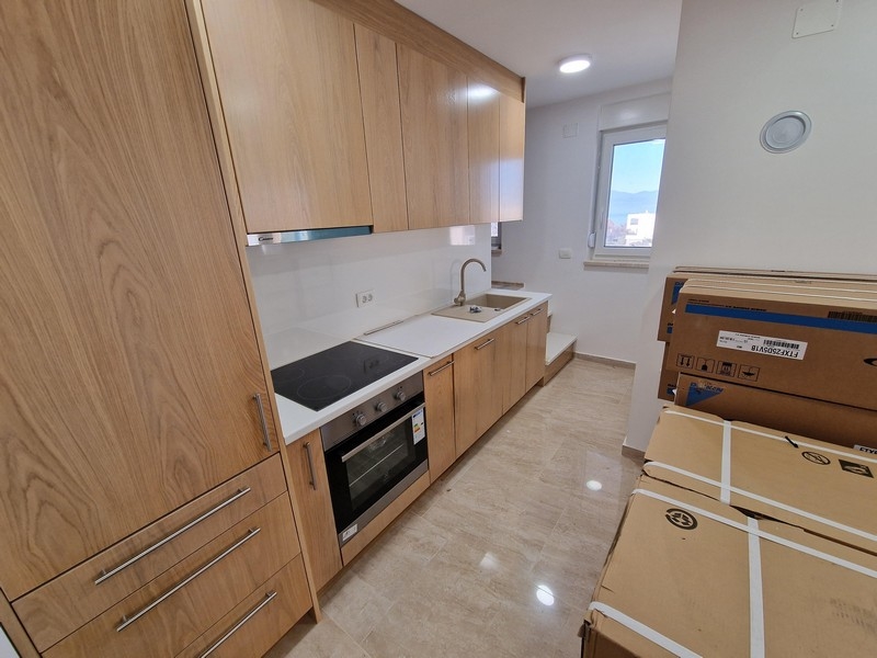 Moderní kuchyně nemovitosti A2834, ostrov Krk v Chorvatsku.