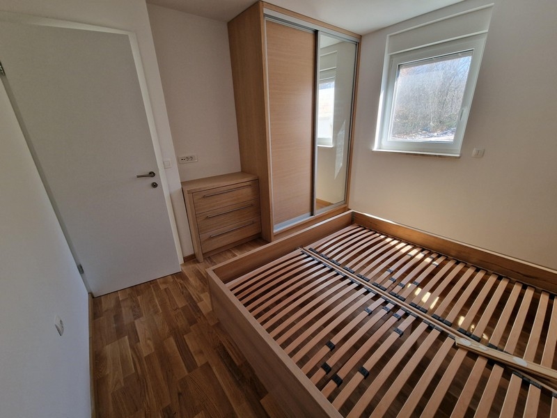 Další pohled do ložnice.