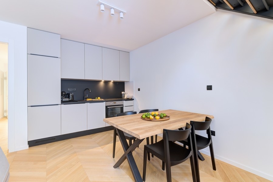 Plně vybavený apartmán s kuchyňskou linkou