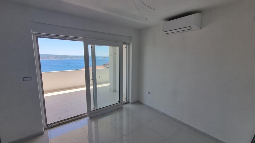 Výhled na moře z klimatizované ložnice nemovitosti A2909.