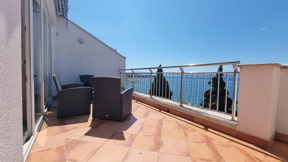 Byt se střešní terasou na prodej v Chorvatsku - Panorama Scouting Real Estate A3016.