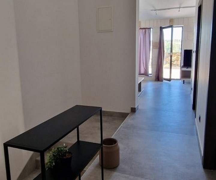 Předsíň a vstupní prostor.