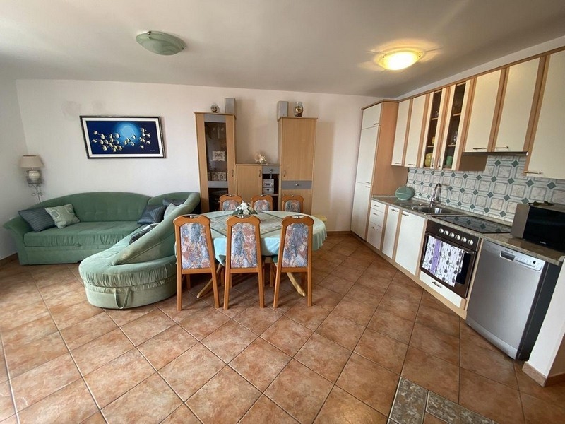 Zařízený obývací prostor nemovitosti A3070 v Rabacu, Istrie - Panorama Scouting..