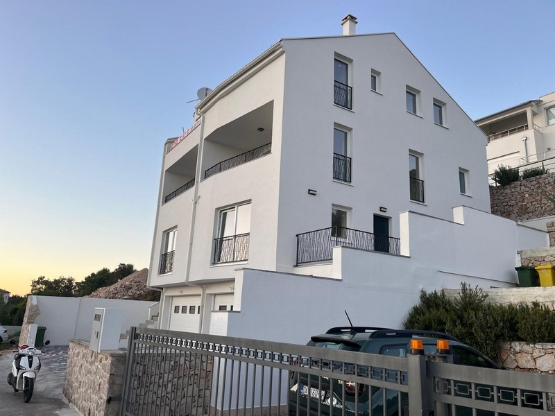 Pohled z bytu ve výstavbě, v blízkosti moře na prodej v Tisno, Chorvatsko