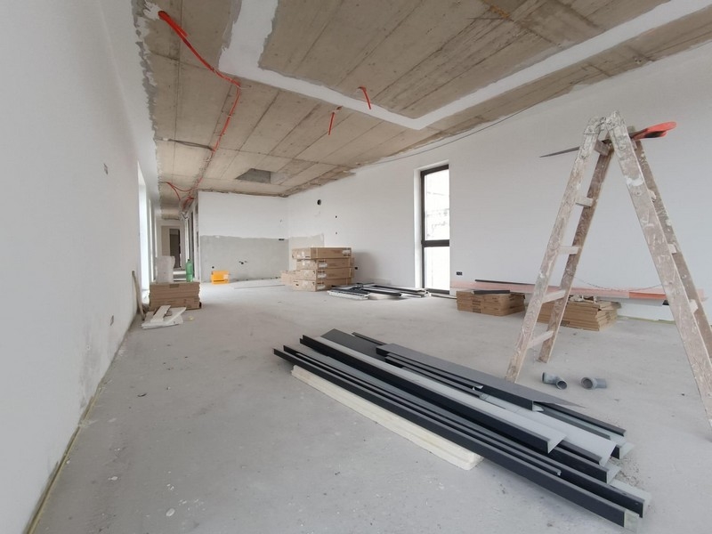 Rozsáhlý vnitřní prostor ve výstavbě bude součástí stylové nemovitosti v Chorvatsku