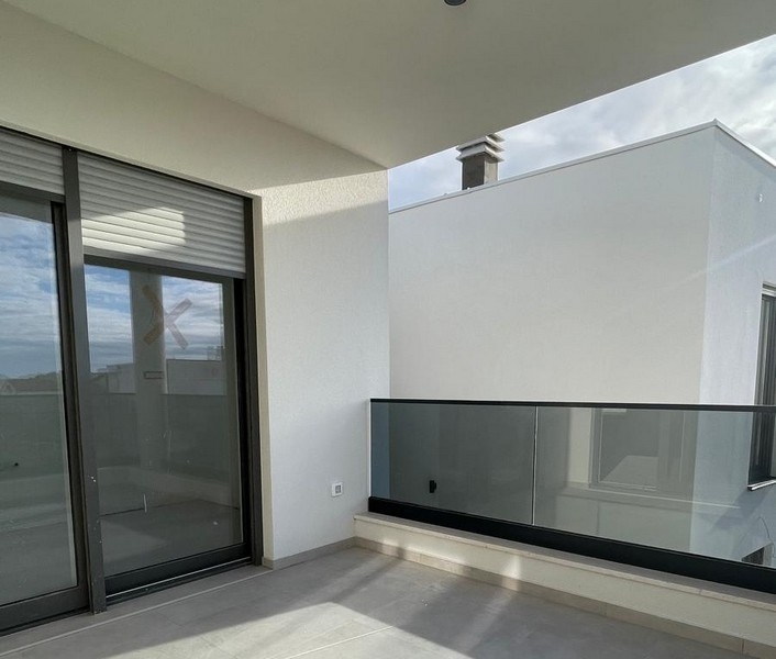 Schodiště domu ve výstavbě v Chorvatsku