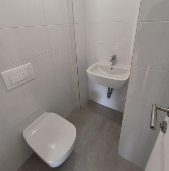 Malý koupelnový byt s toaletou na prodej v Rijece, Chorvatsko