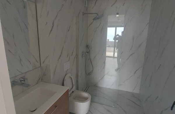 Koupelna nemovitosti A3291, nabízené k prodeji v Chorvatsku.