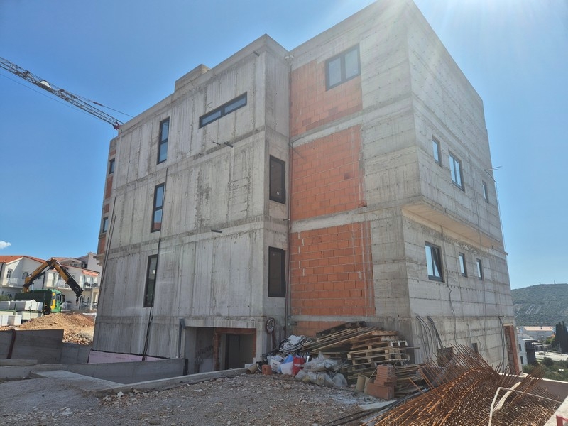 Atraktivní novostavba apartmánů v Primoštenu, Chorvatsko na prodej - Panorama Scouting.