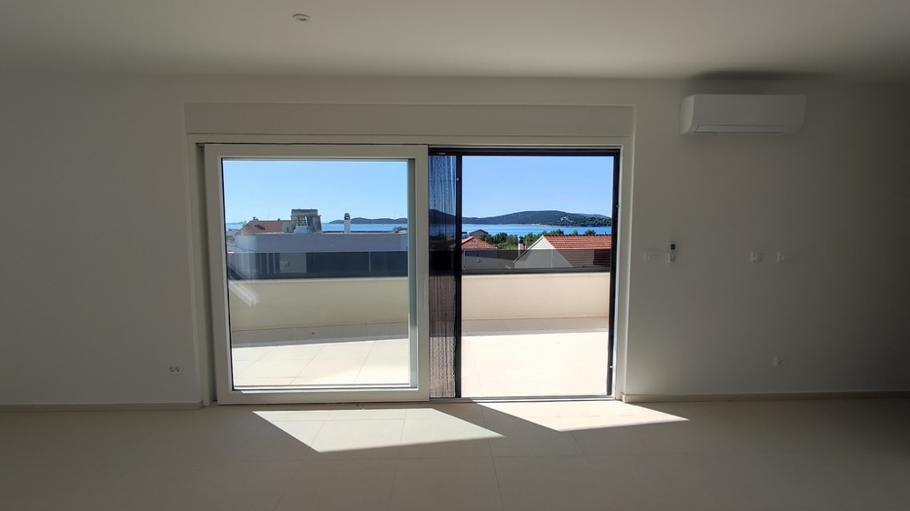 Obytná plocha ve stavu skořepiny.