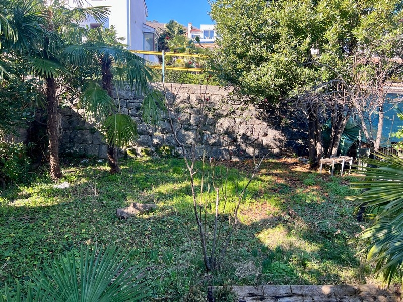 Zahrada bytu A3373, na prodej nedaleko centra Opatije.