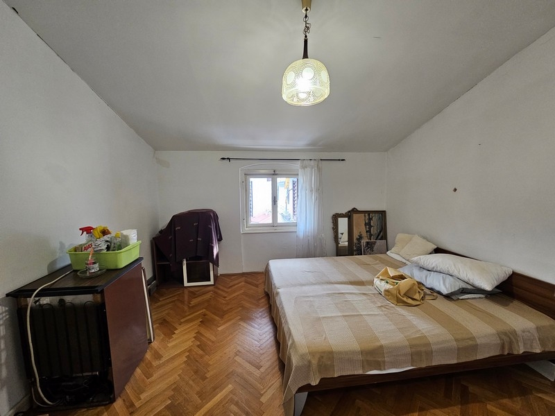 Ložnice objektu A3374 v Chorvatsku.