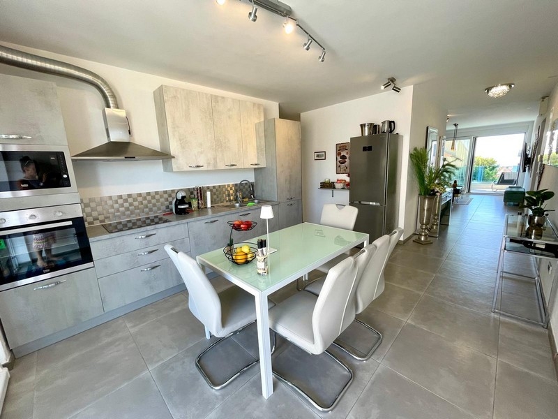 Jídelna a kuchyně objektu A3387 v Chorvatsku - Ostrov Krk.