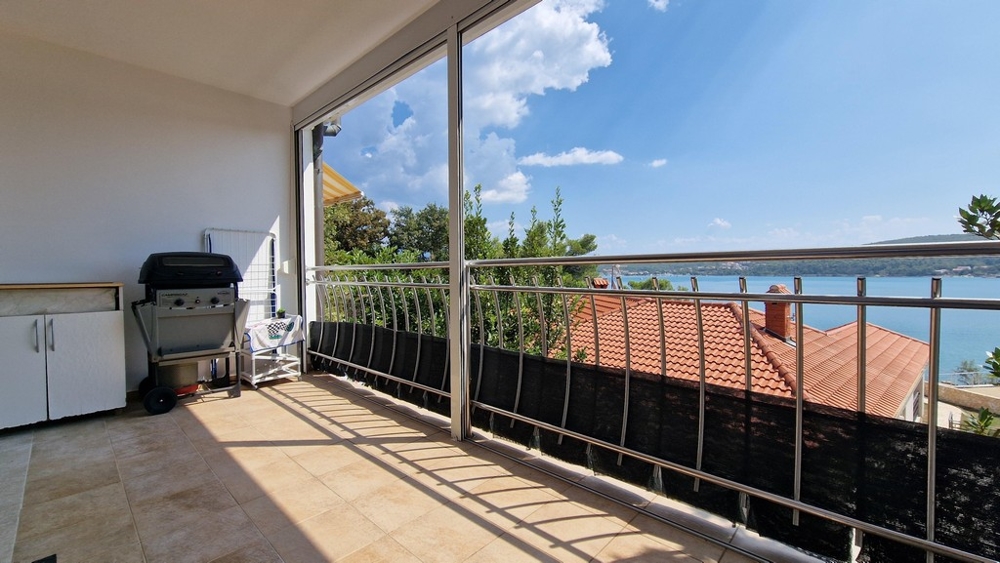 Byt s krásným výhledem na moře na prodej v Soline na ostrově Krk.