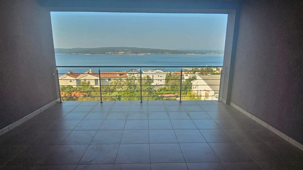 Terasa s výhledem na město a moře