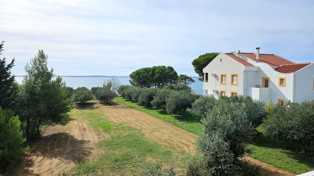 Pohled na pobřeží v Privlaka - Panorama Scouting.