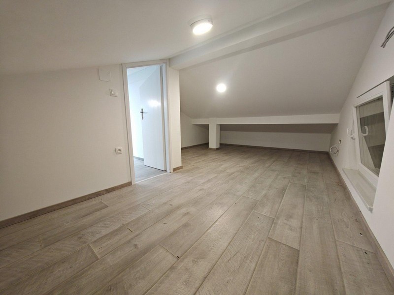 Podkroví lze využít jako dětský pokoj.