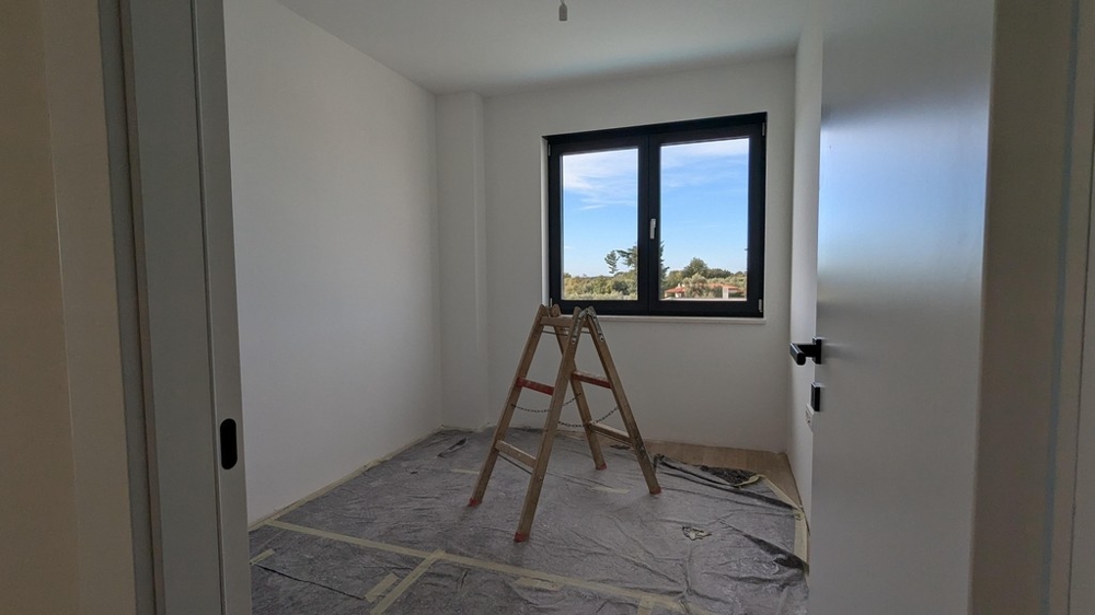 Malý pokoj s oknem, žebřík