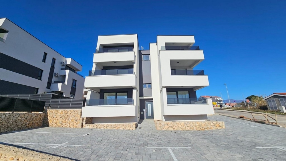 Kupte si moderní apartmány v Novalji na ostrově Pag v Chorvatsku.