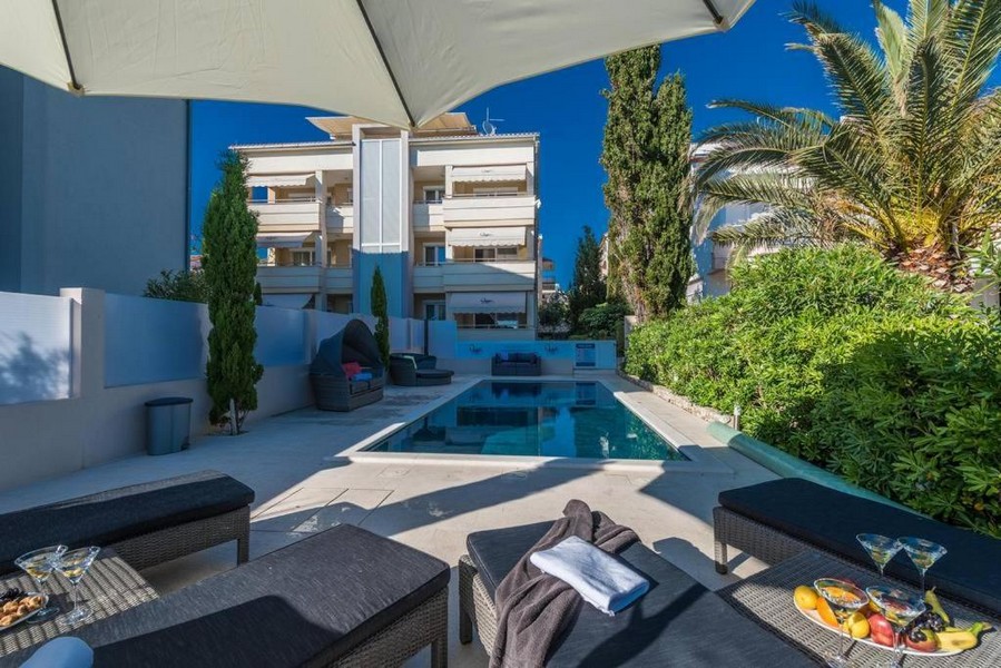 Kupte si nový byt se zahradou a bazénem v Chorvatsku.