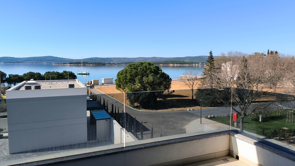 Kupte si apartmán u pláže v Chorvatsku - Panorama Scouting.