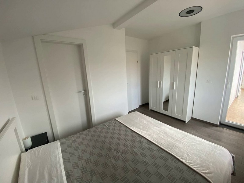 Ložnice s šatní skříní