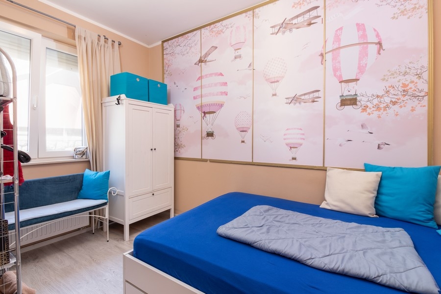 Dětský pokoj s motivem stěny horkovzdušného balónu