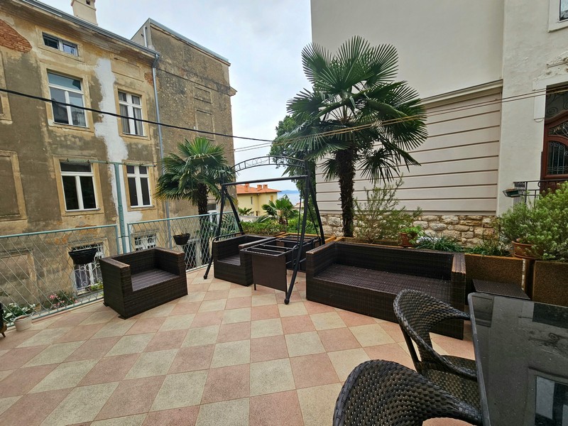 Velká terasa nemovitosti A3674 v Opatiji - Panorama Scouting.