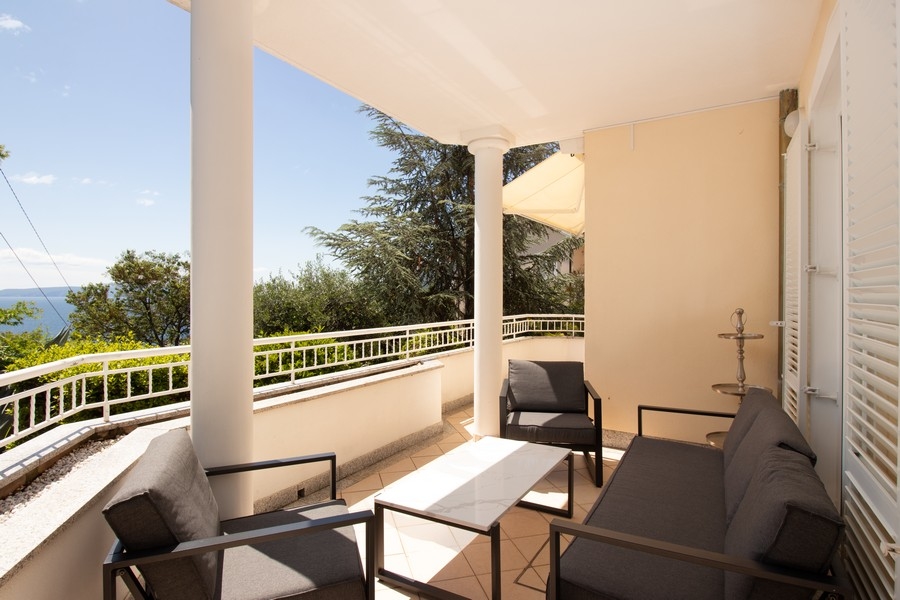 Prostorná terasa nemovitosti A3680 v Chorvatsku - Panorama Scouting.