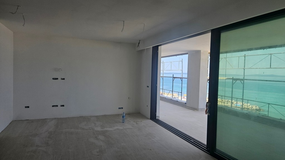 Obytná část ve výstavbě s výhledem na moře