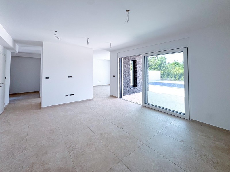 Obytná oblast nemovitosti A3699 v Kraljevici mezi Rijekou a Crikvenicí.