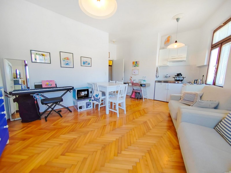 Atraktivní byt na prodej v centru města Rovinj na Istrii.