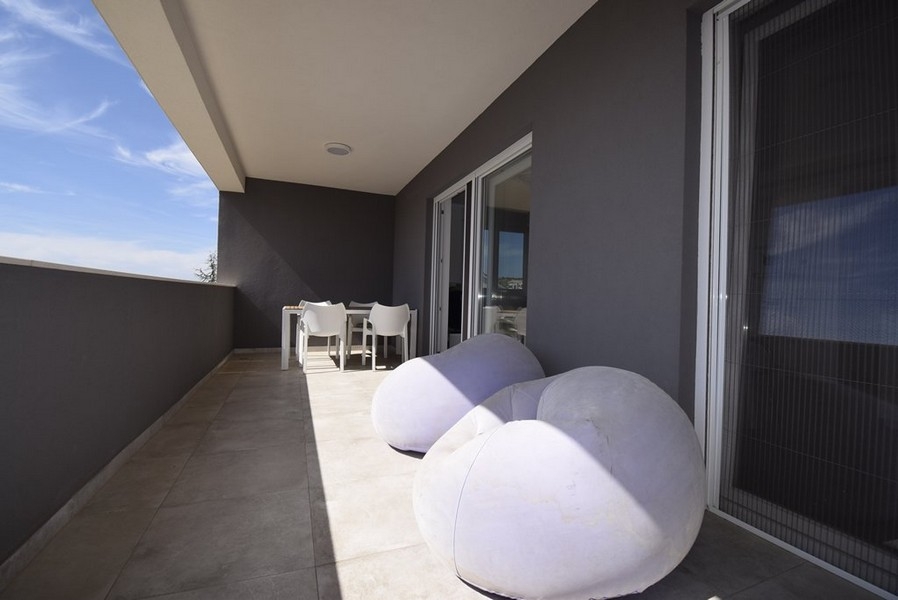 Nemovitost A3734 - Terasa s příjemným posezením.