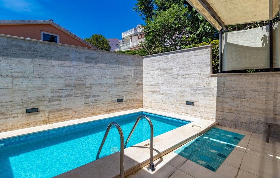 Soukromý bazén mimo apartmán