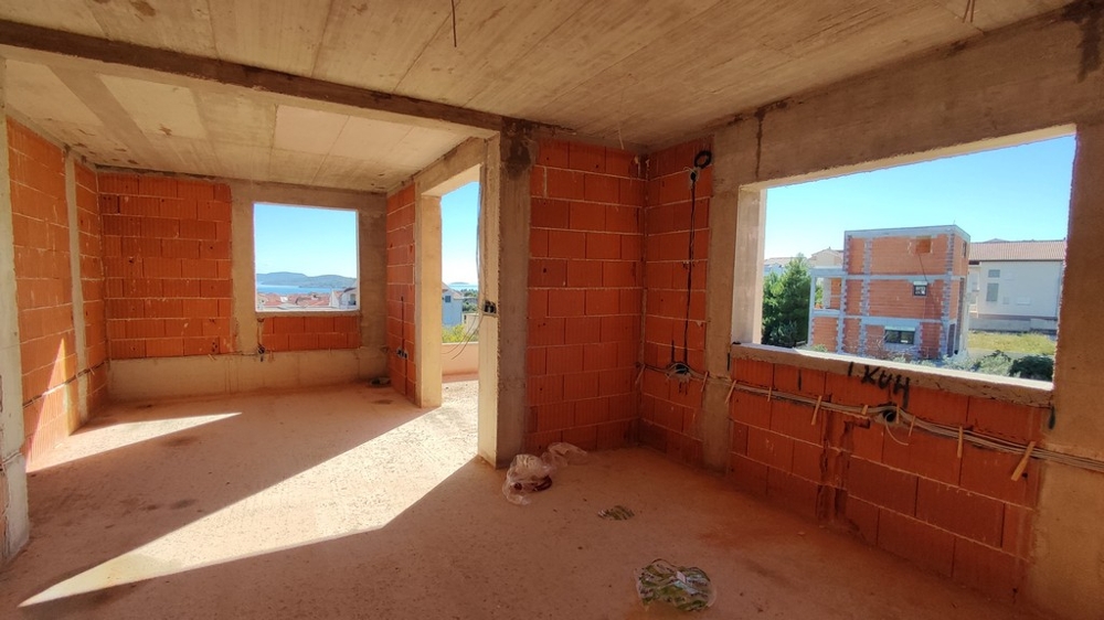 Skořápka nemovitosti A3817 ve Vodicích, Chorvatsko.