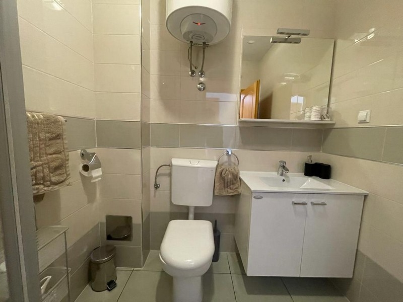 Koupelna se sprchovým koutem