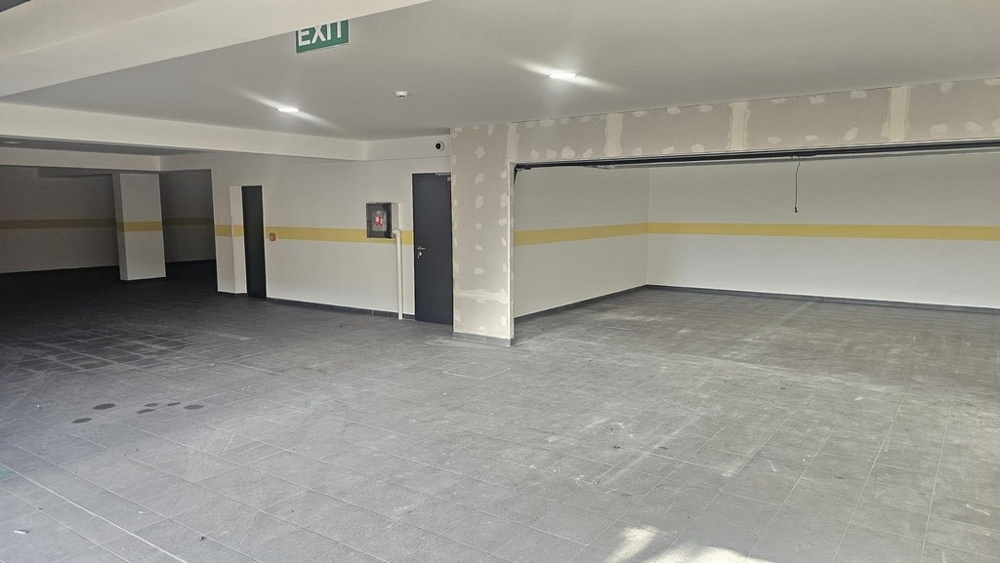 Podzemní parkoviště s parkovacími místy