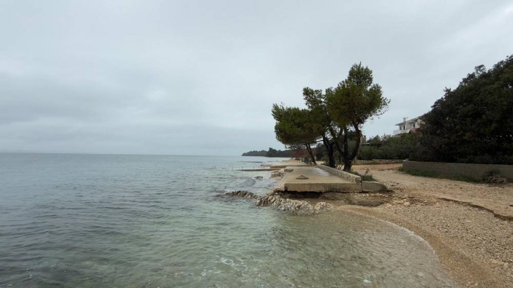 Pláž a nábřežní promenáda v blízkosti nové nemovitosti A3856