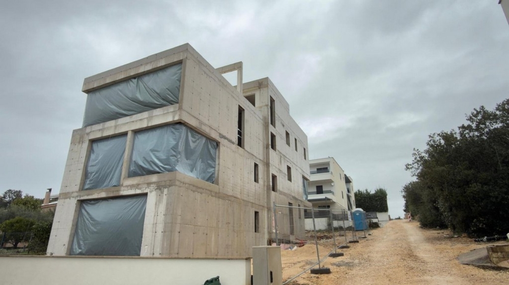 Nově postavený byt ve třetí řadě u moře na prodej v Chorvatsku - A3857