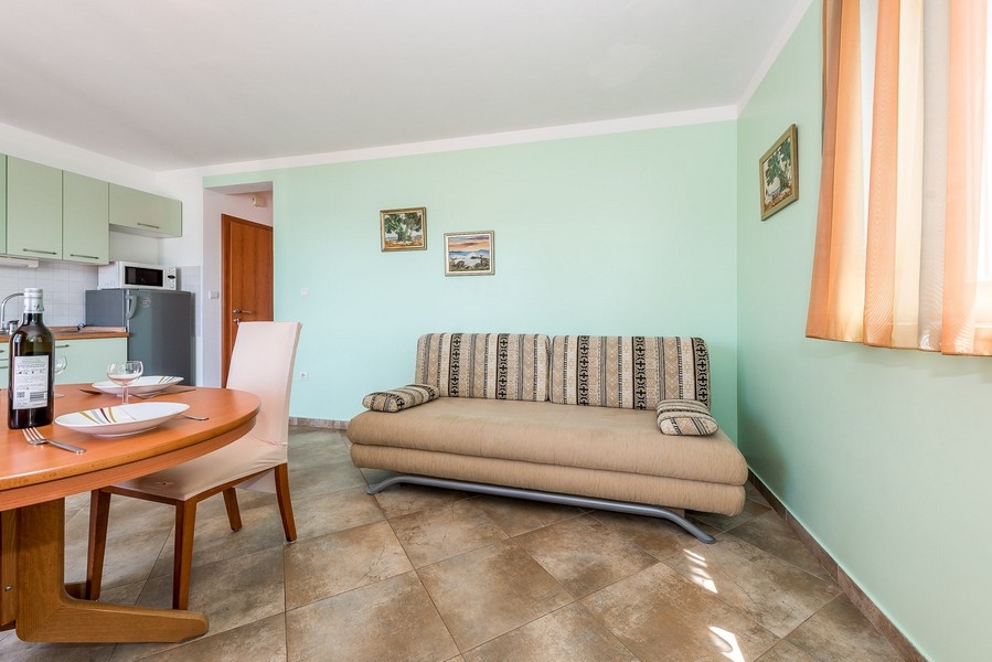 Prodám apartmány Chorvatsko, Severní Dalmácie, ostrov Murter Tisno - Panorama Scouting Immobilien A2500, kupní cena: 179 000 EUR - obrázek 5