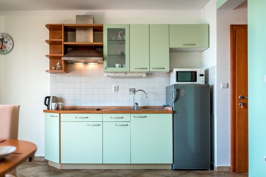 Prodám apartmány Chorvatsko, Severní Dalmácie, ostrov Murter Tisno - Panorama Scouting Immobilien A2500, kupní cena: 179 000 EUR - obrázek 6