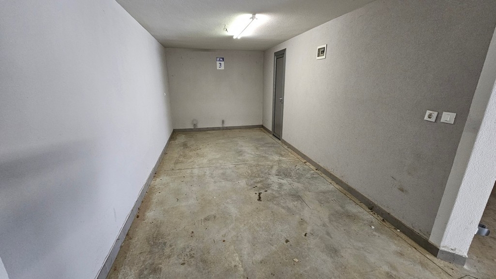 Garáž/kryté parkovací stání